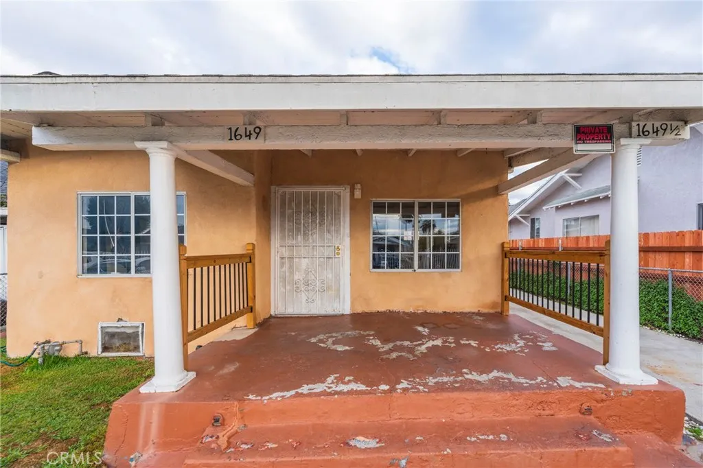 1649 W 56th Street, Los Angeles, California 90062 home-pic-2