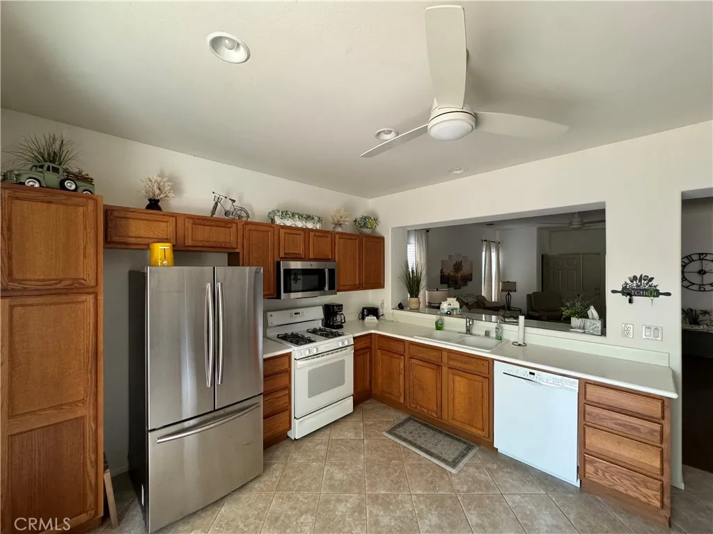 39800 Dorset Dr, Palm Desert, California 92211 home-pic-3