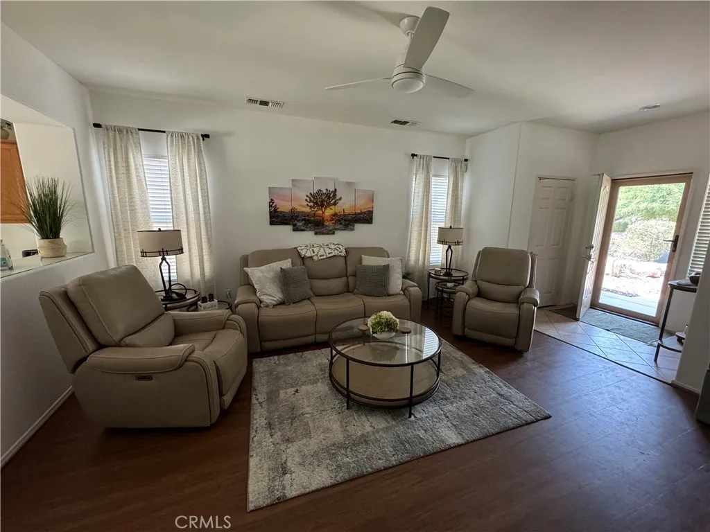 39800 Dorset Dr, Palm Desert, California 92211 home-pic-1