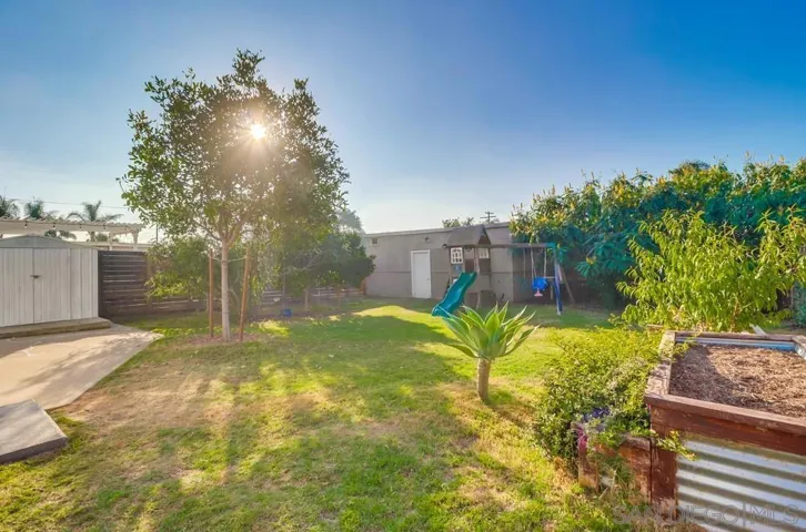 712 Lemon Avenue, Vista, California 92084