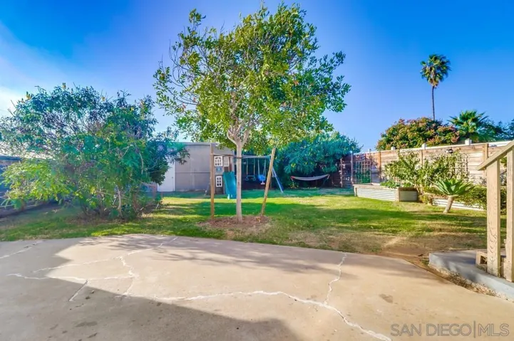 712 Lemon Avenue, Vista, California 92084