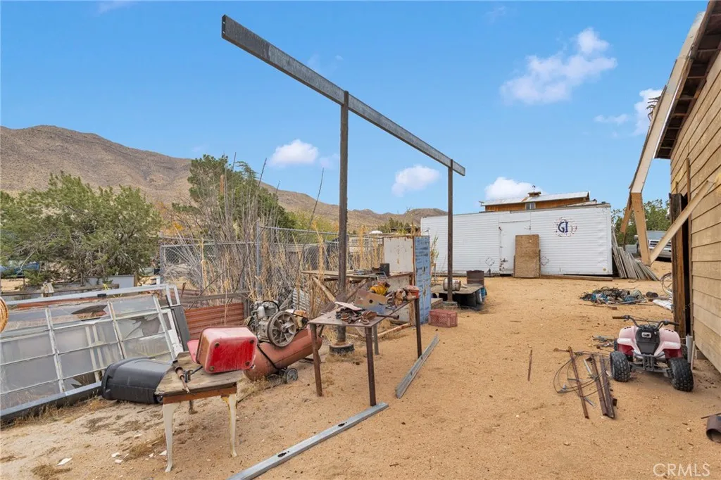 7848 Di Francesco, Apple Valley, California 92308 home-pic-14