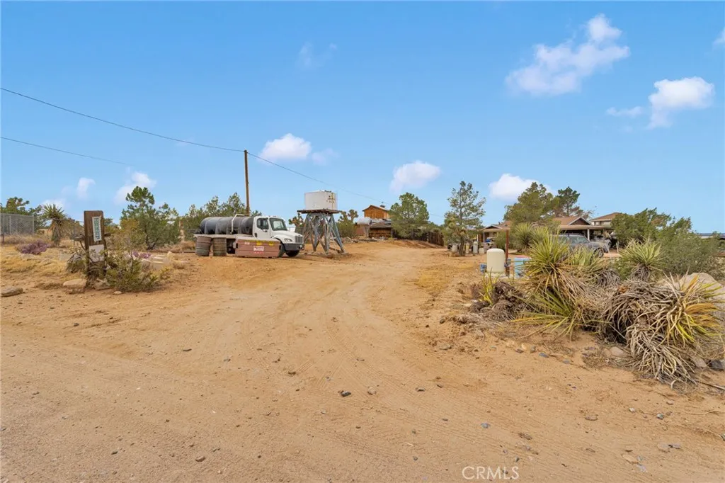 7848 Di Francesco, Apple Valley, California 92308 home-pic-7
