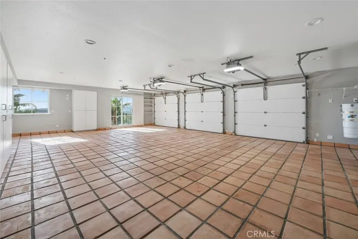 3-car garage