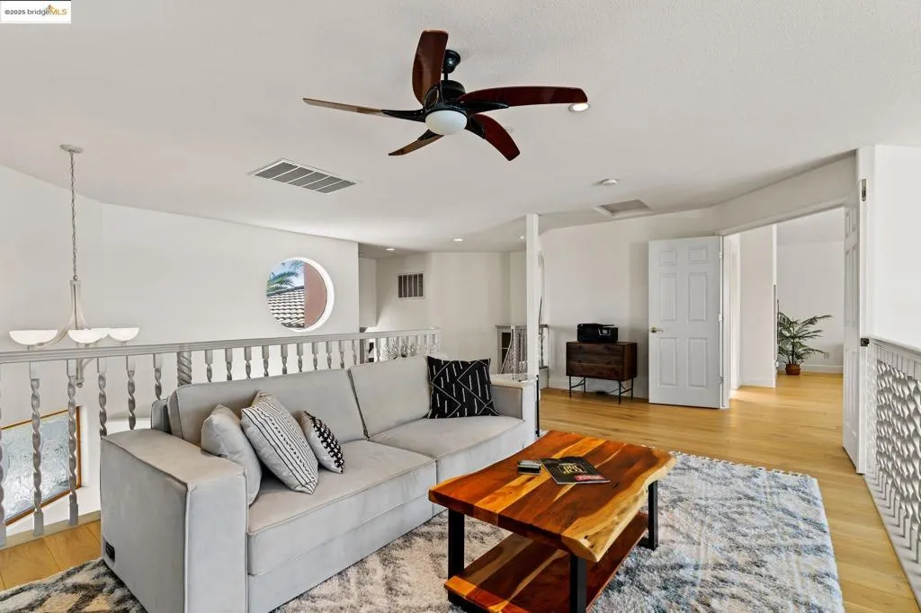 630 Discovery Bay Blvd, Discovery Bay, California 94505 home-pic-37