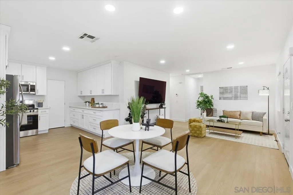 911 Jamacha Road, El Cajon, California 92019 home-pic-0