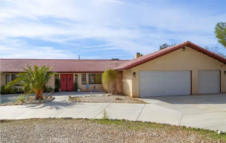 20071 Serrano, Apple Valley, California 92307