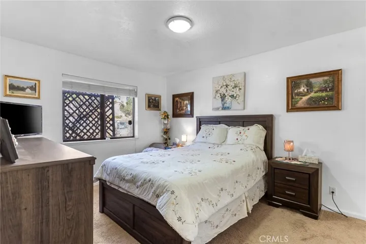 20071 Serrano, Apple Valley, California 92307