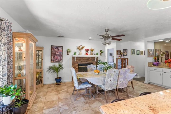 20071 Serrano, Apple Valley, California 92307