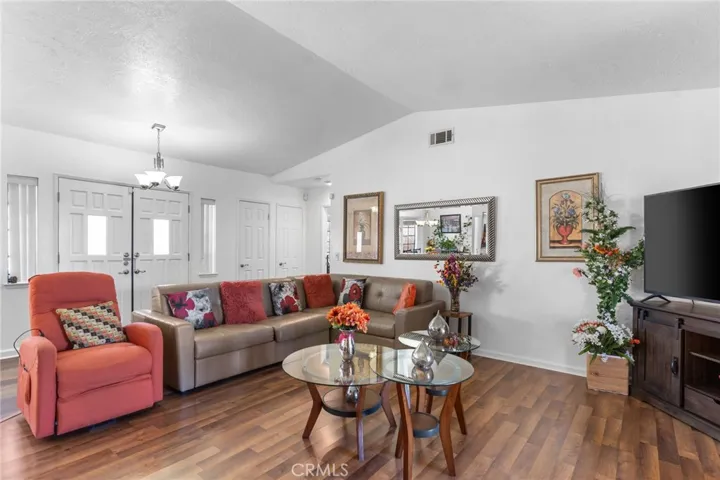 20071 Serrano, Apple Valley, California 92307