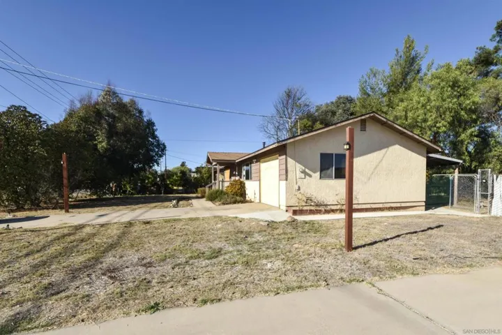 842 11th Street, Ramona, California 92065