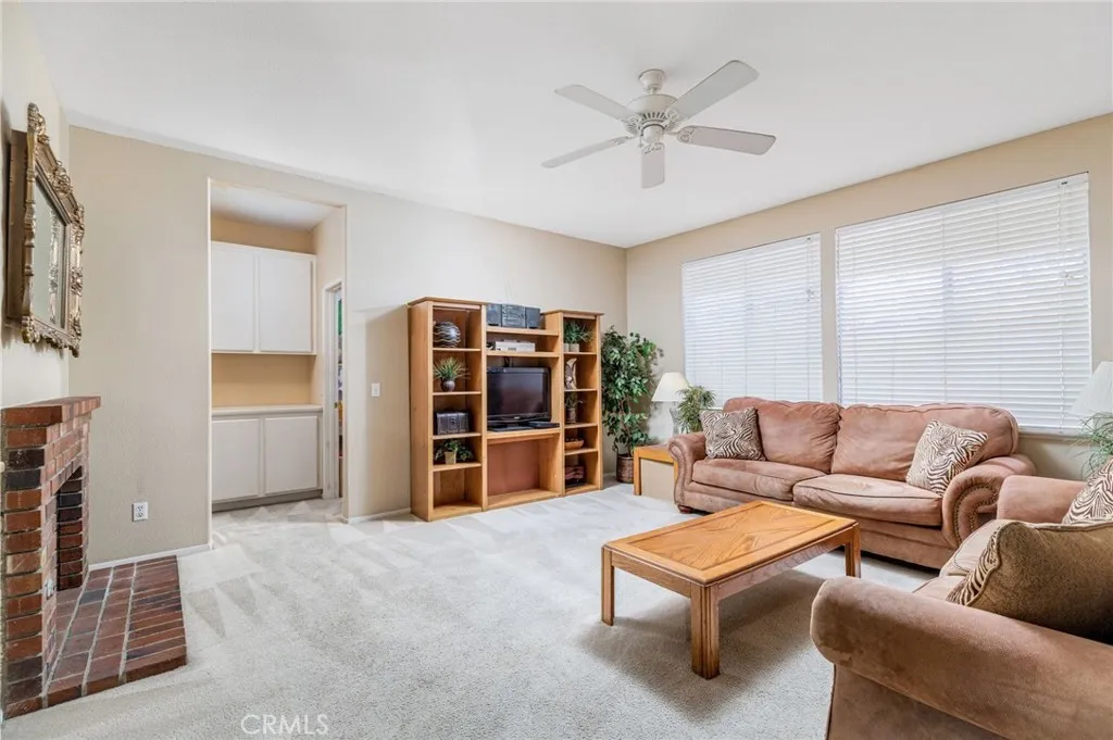 37974 Orange Blossom Lane, Murrieta, California 92563 home-pic-10