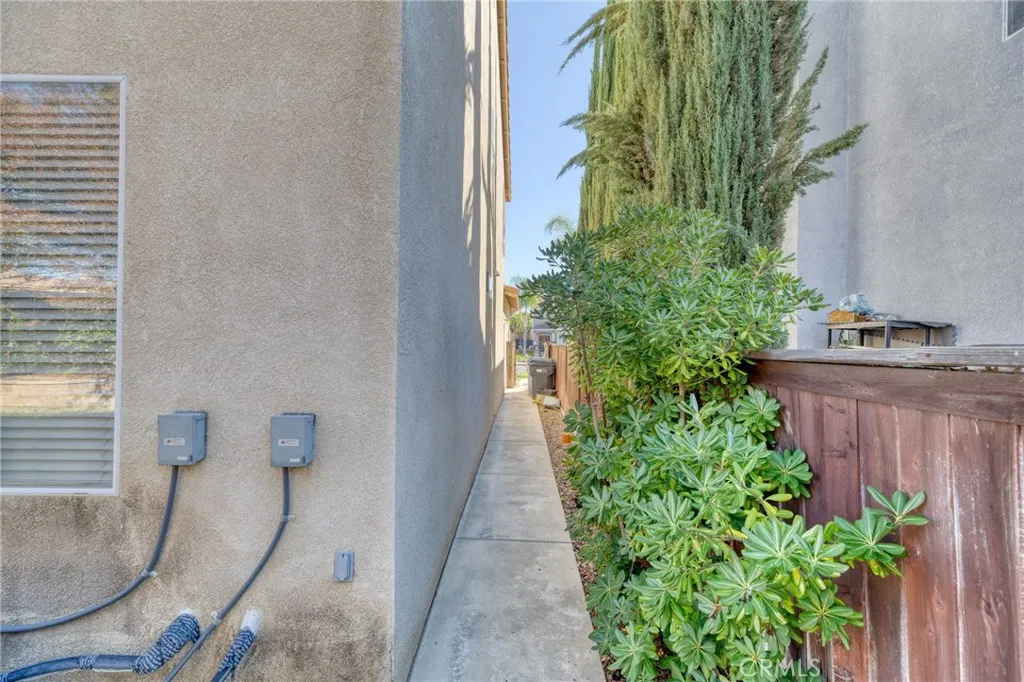 37974 Orange Blossom Lane, Murrieta, California 92563 home-pic-33