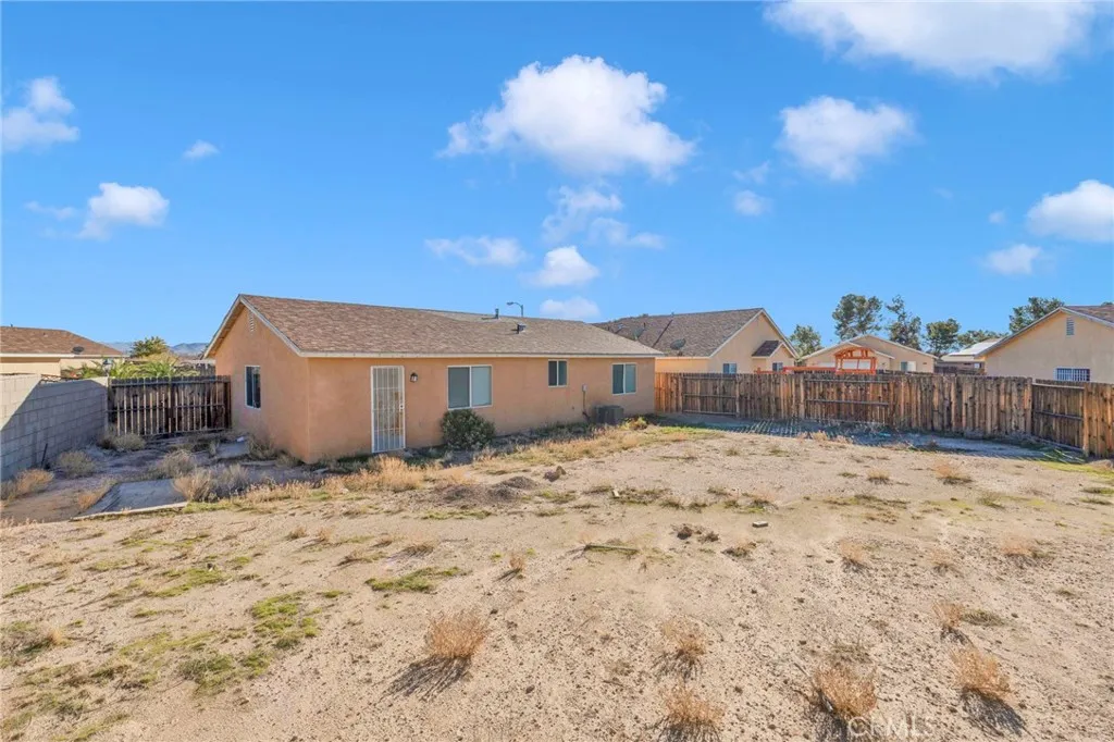 34622 Paseo Del Valle, Barstow, California 92311 home-pic-13