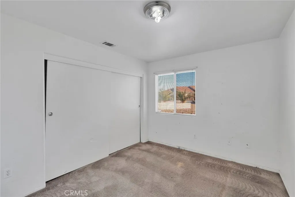 34622 Paseo Del Valle, Barstow, California 92311 home-pic-11