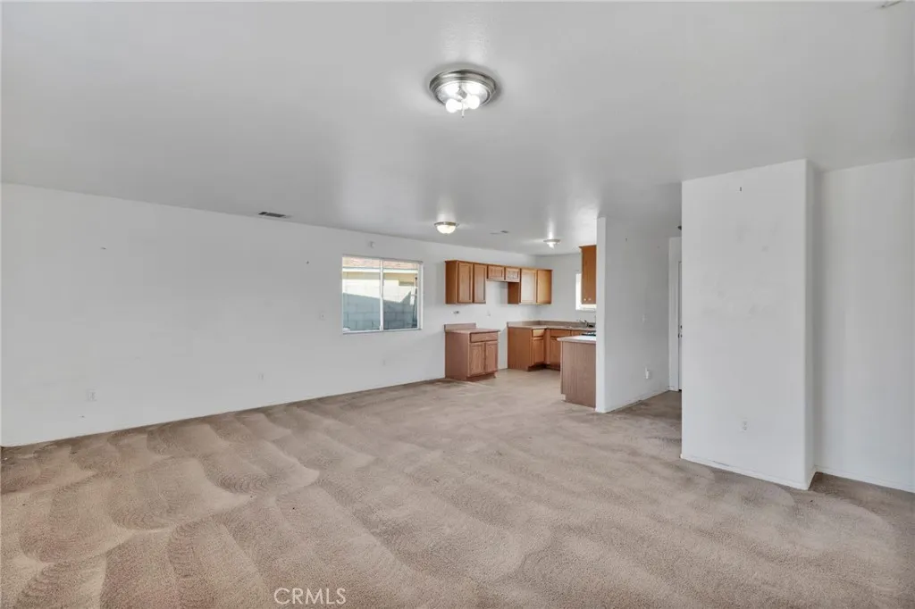 34622 Paseo Del Valle, Barstow, California 92311 home-pic-17