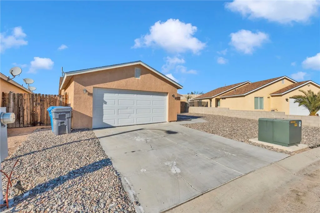 34622 Paseo Del Valle, Barstow, California 92311 home-pic-14