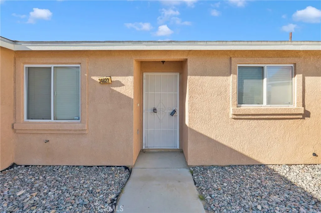 34622 Paseo Del Valle, Barstow, California 92311 home-pic-15