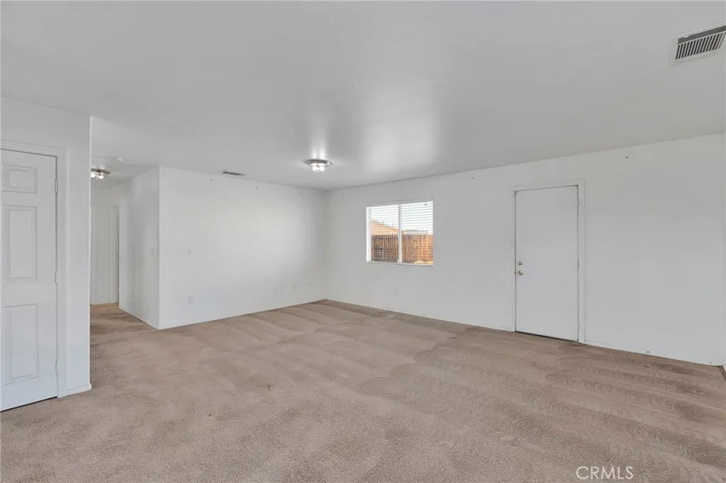 34622 Paseo Del Valle, Barstow, California 92311 home-pic-3