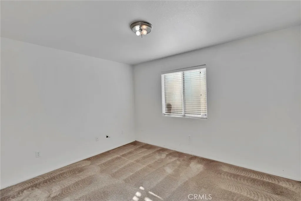34622 Paseo Del Valle, Barstow, California 92311 home-pic-8