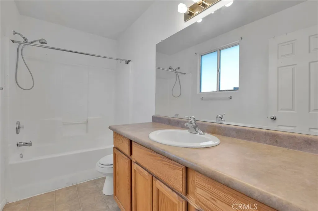 34622 Paseo Del Valle, Barstow, California 92311 home-pic-10