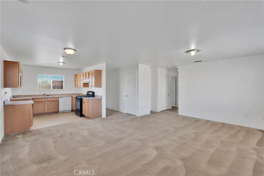 34622 Paseo Del Valle, Barstow, California 92311 home-pic-4