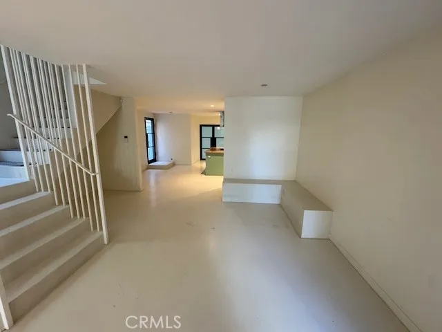 335 Flint, Long Beach, California 90814 home-pic-8