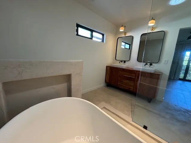335 Flint, Long Beach, California 90814 home-pic-32