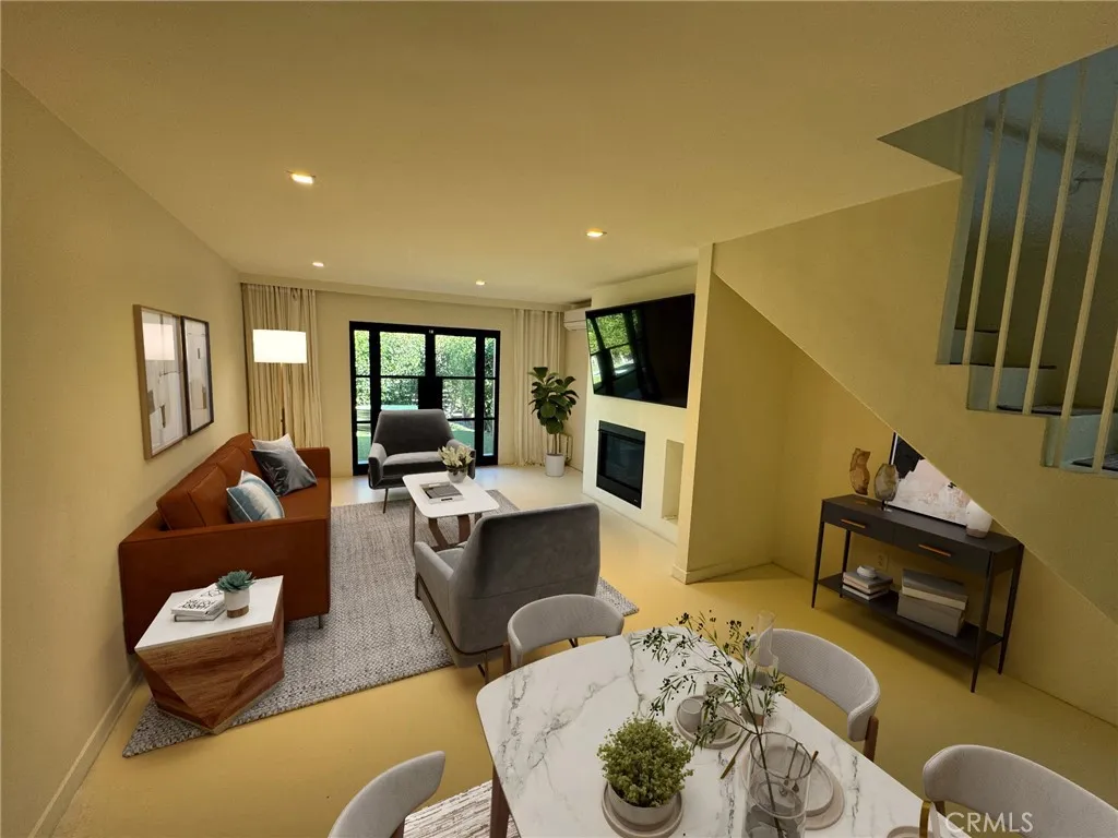 335 Flint, Long Beach, California 90814 home-pic-4