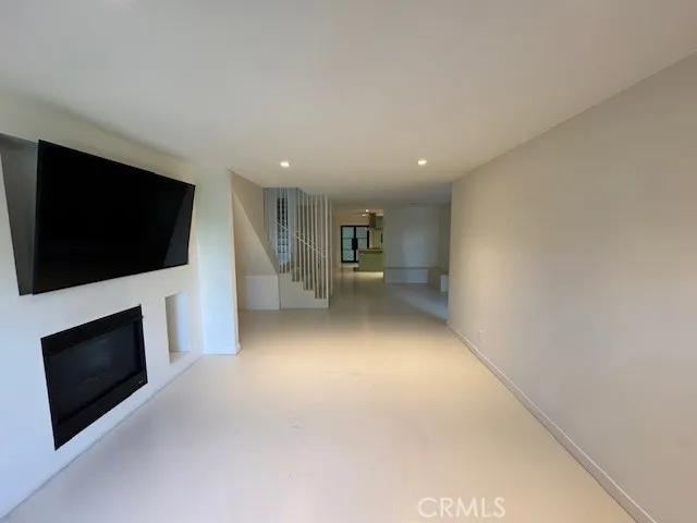 335 Flint, Long Beach, California 90814 home-pic-6