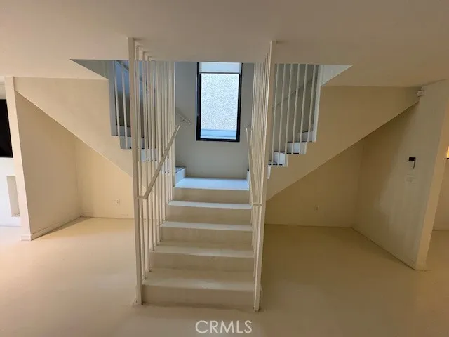 335 Flint, Long Beach, California 90814 home-pic-11