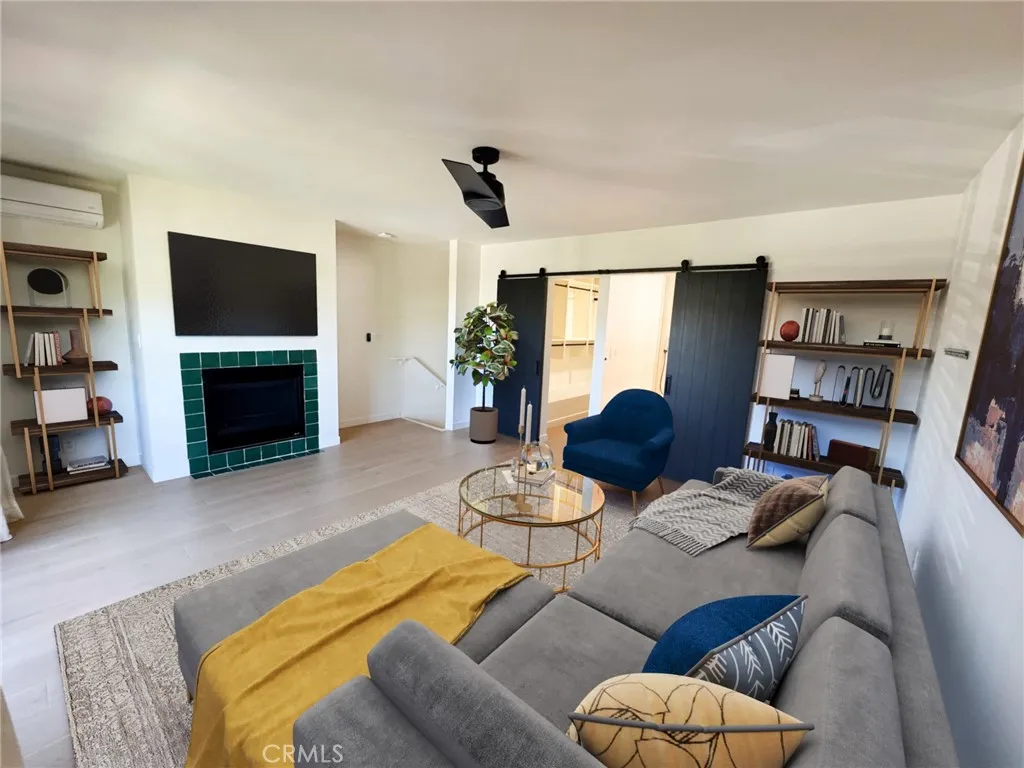 335 Flint, Long Beach, California 90814 home-pic-27