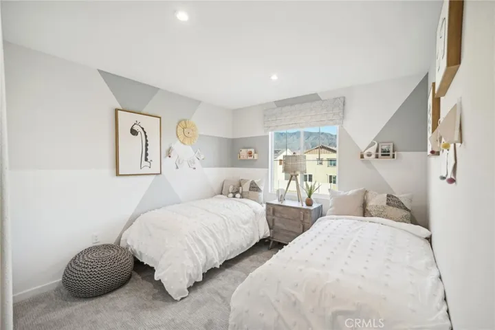 MODEL HOME
