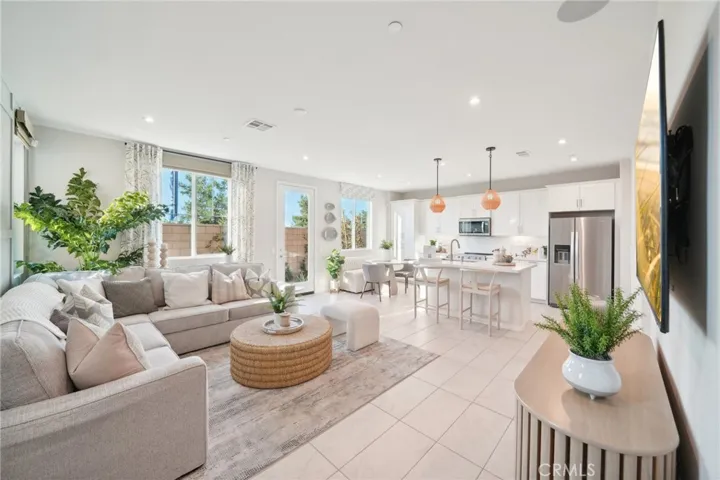MODEL HOME