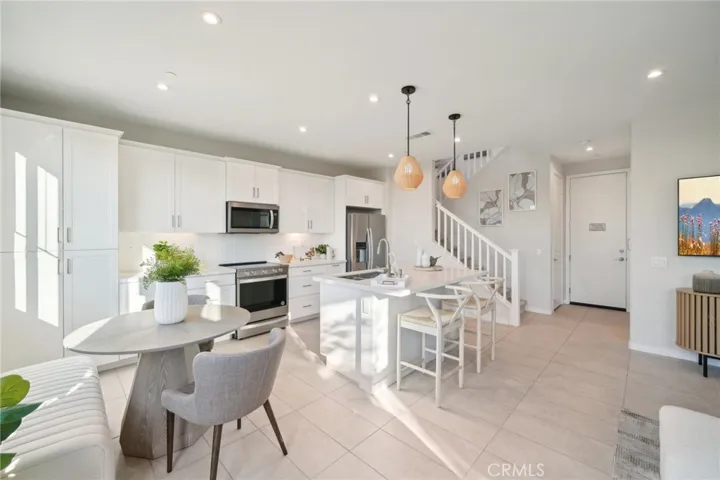 MODEL HOME
