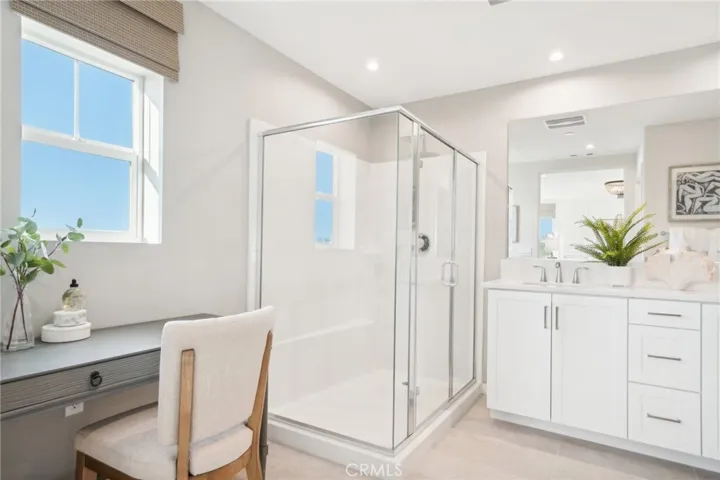 MODEL HOME