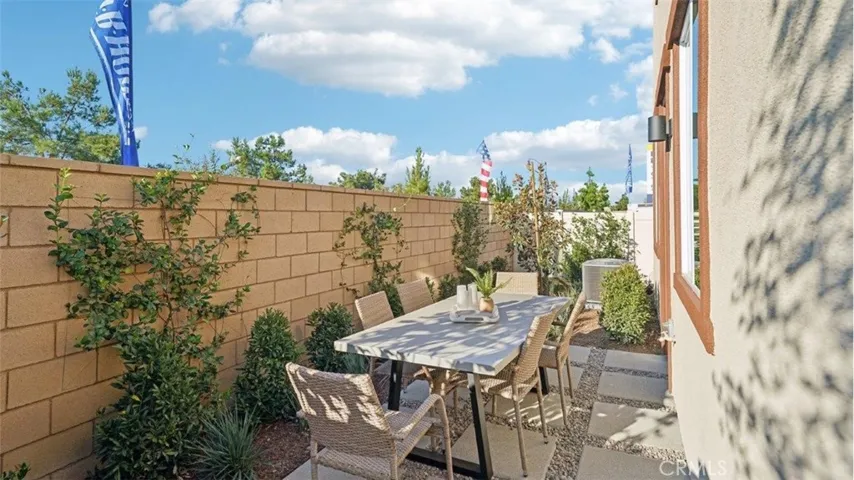 MODEL HOME BACK YARD