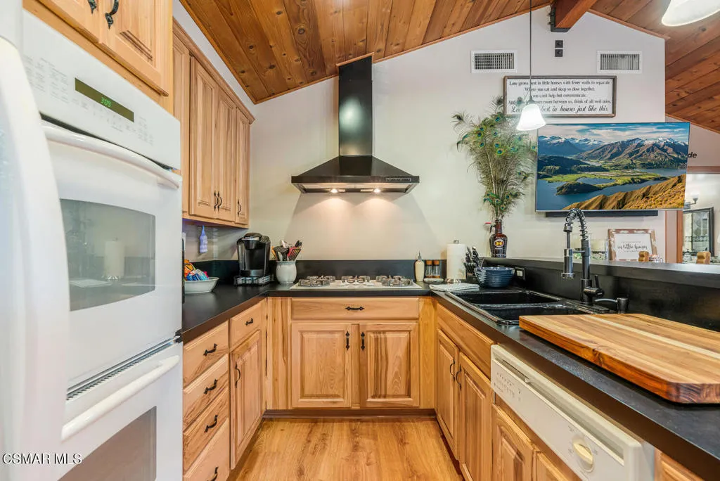 1088 Alta Vista Road, Simi Valley, California 93063 home-pic-7