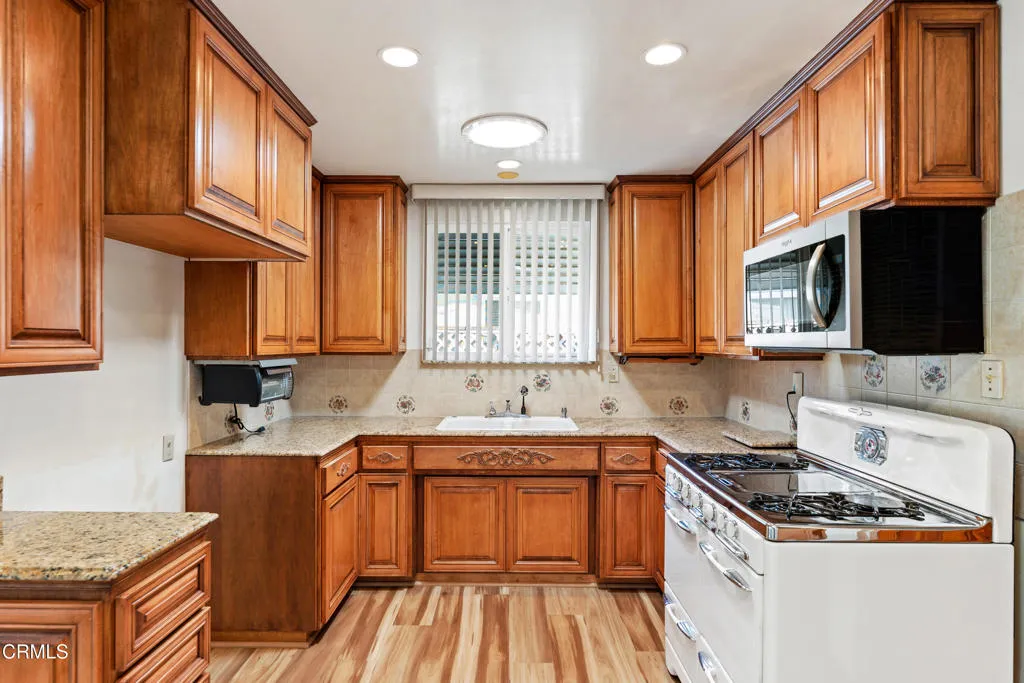 780 Myrna Drive, Port Hueneme, California 93041 home-pic-10