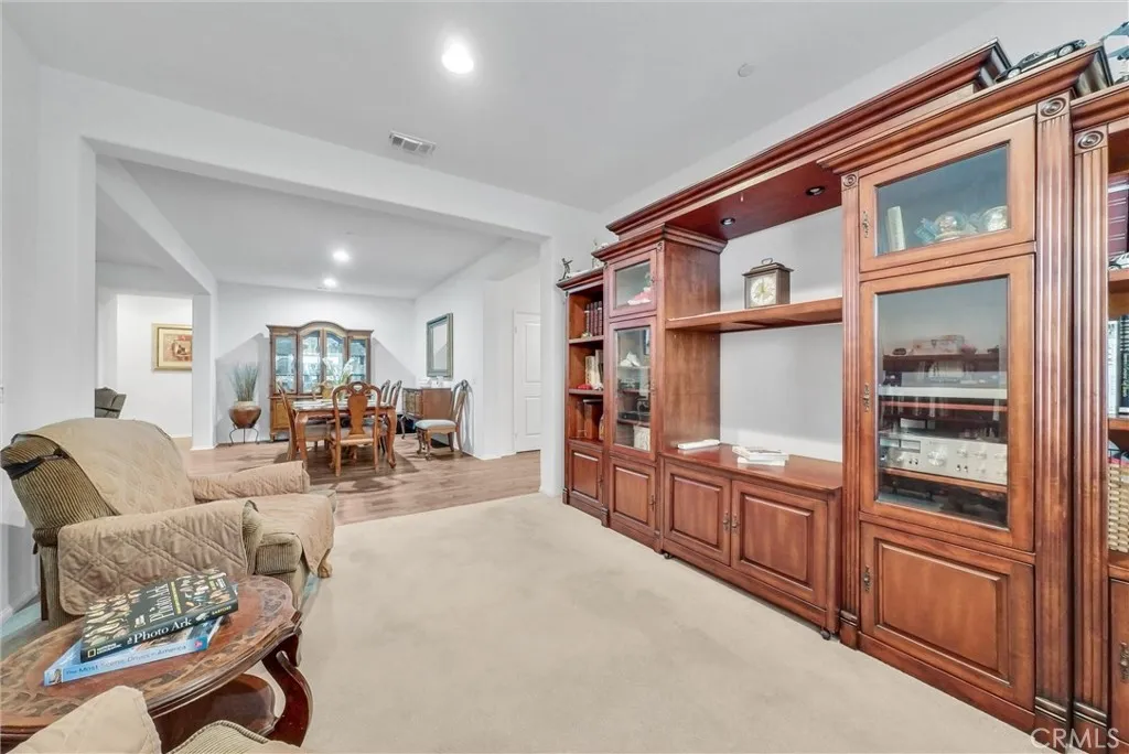 4664 Creek Cir, Jurupa Valley, California 91752 home-pic-7