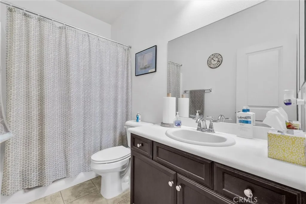 4664 Creek Cir, Jurupa Valley, California 91752 home-pic-17