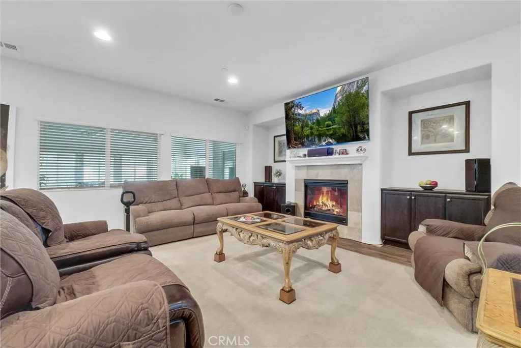 4664 Creek Cir, Jurupa Valley, California 91752 home-pic-11