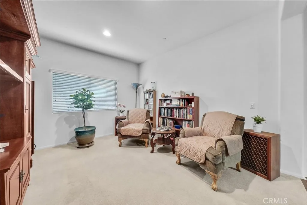 4664 Creek Cir, Jurupa Valley, California 91752 home-pic-8