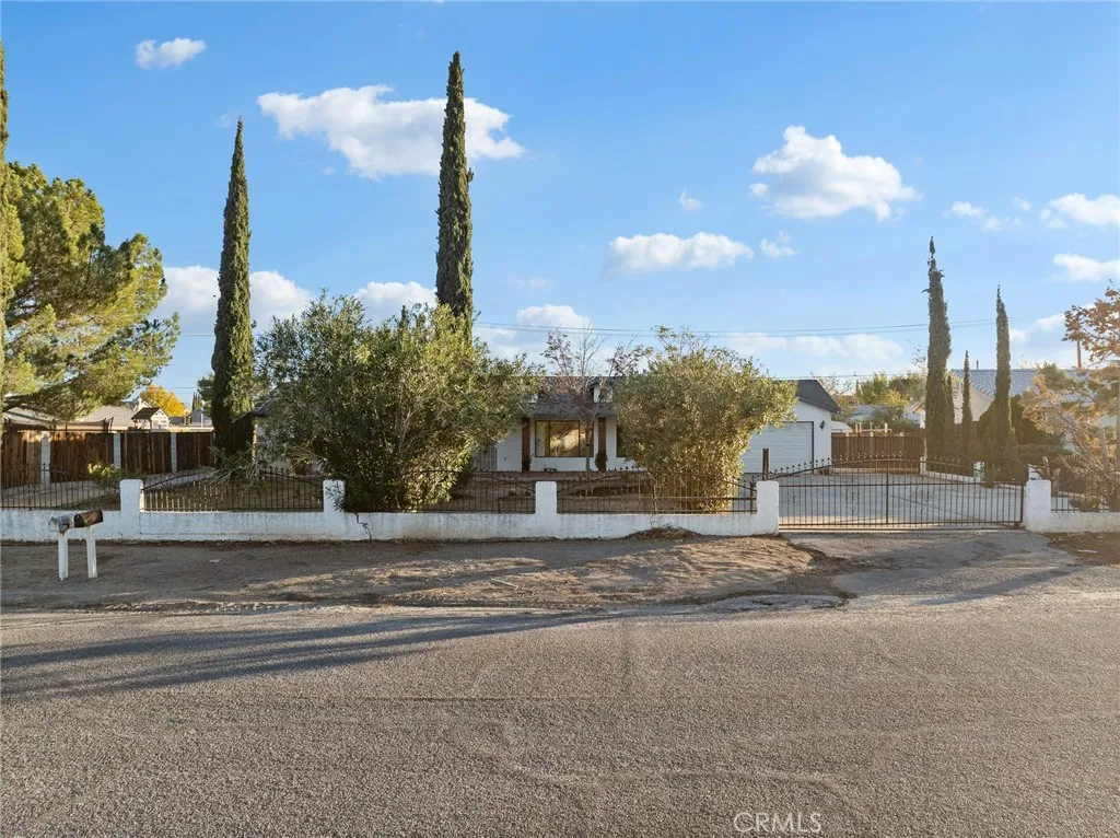 14669 La Brisa, Victorville, California 92392 home-pic-0