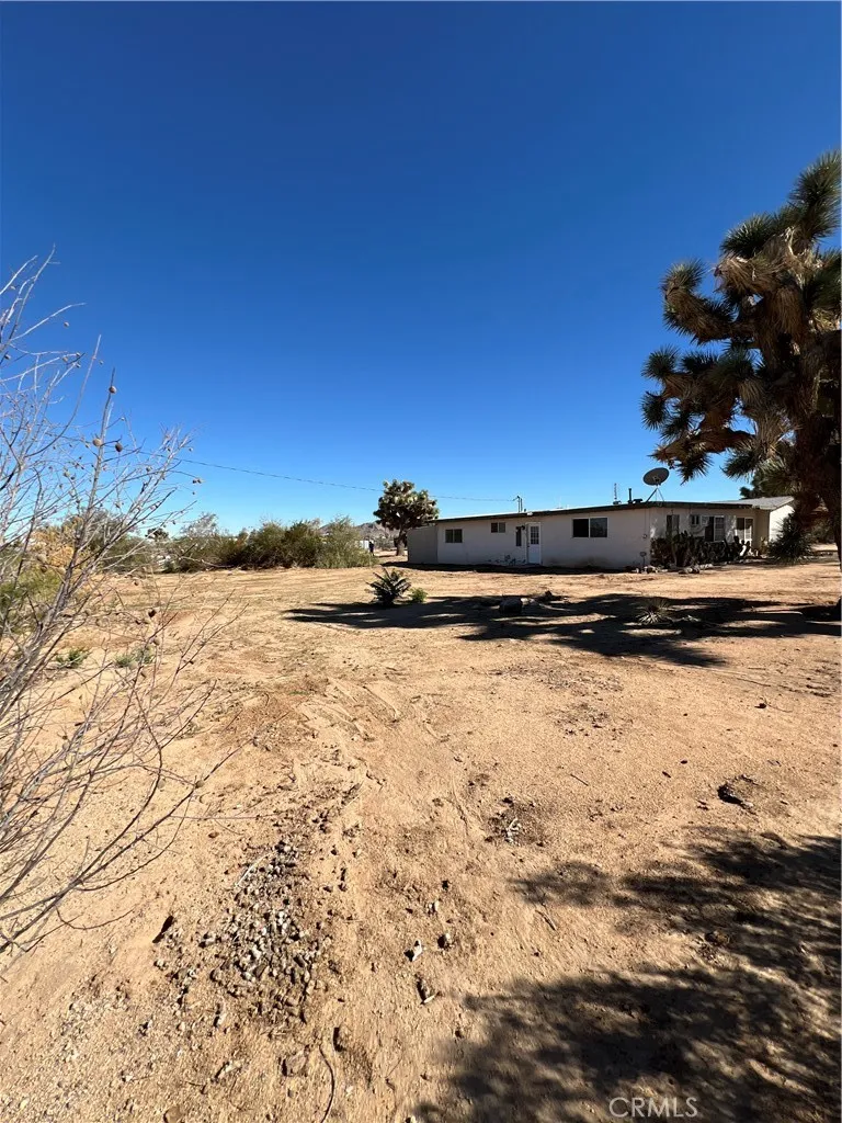3413 Goleta, Yucca Valley, California 92284 home-pic-2