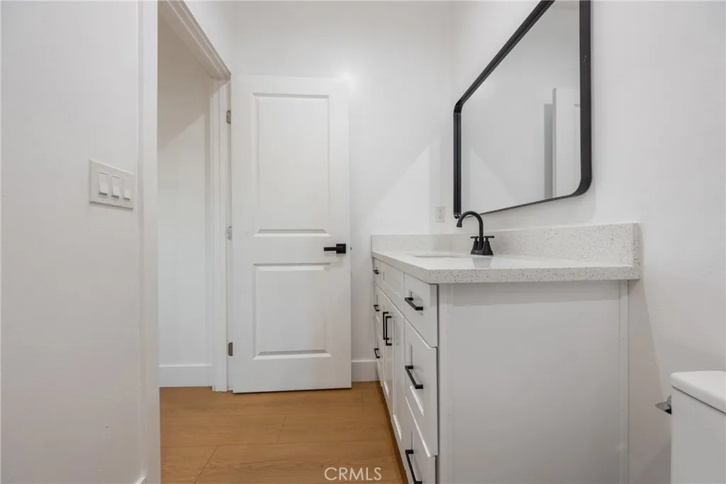 8405 Mckinley Avenue, Los Angeles, California 90001 home-pic-23