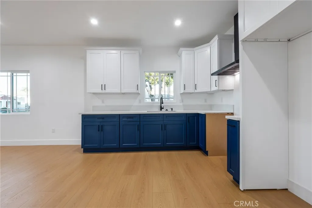 8405 Mckinley Avenue, Los Angeles, California 90001 home-pic-6