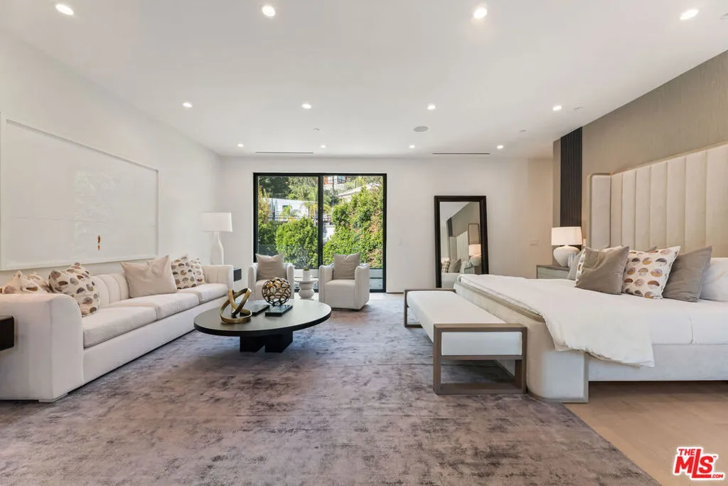 11929 Brentwood Grove Drive, Los Angeles, California 90049 home-pic-10