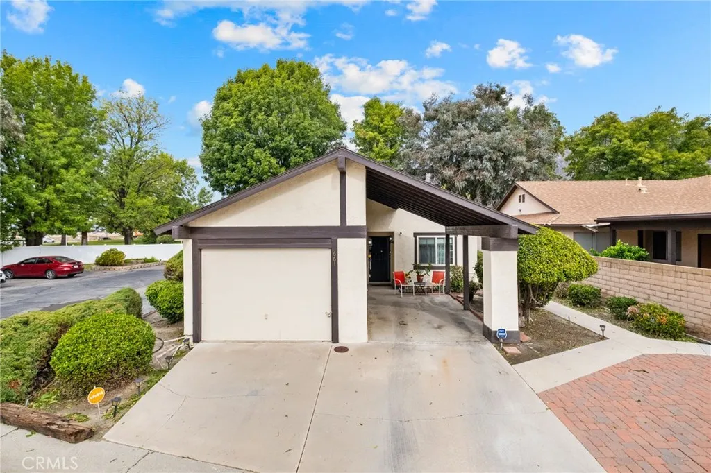 661 W Villa Chaparral, San Jacinto, California 92583 home-pic-35