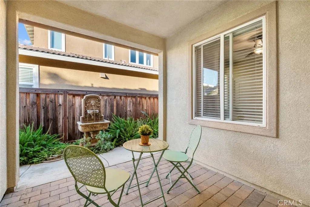 28463 Boardwalk Court, Menifee, California 92585 home-pic-9